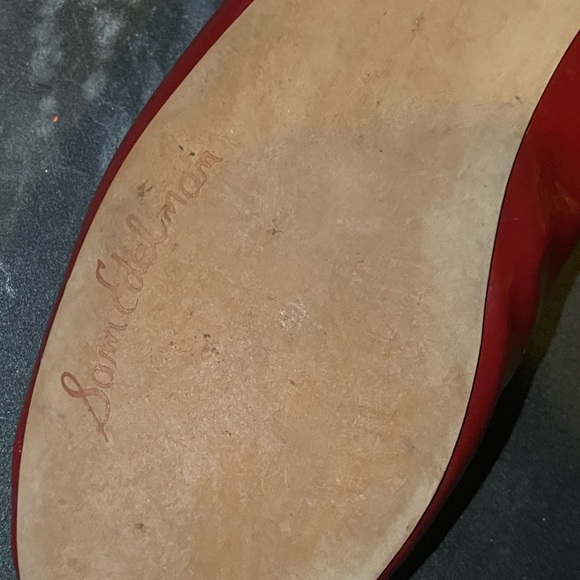 Chic Red Patent Leather Flats - Picture 7 of 7